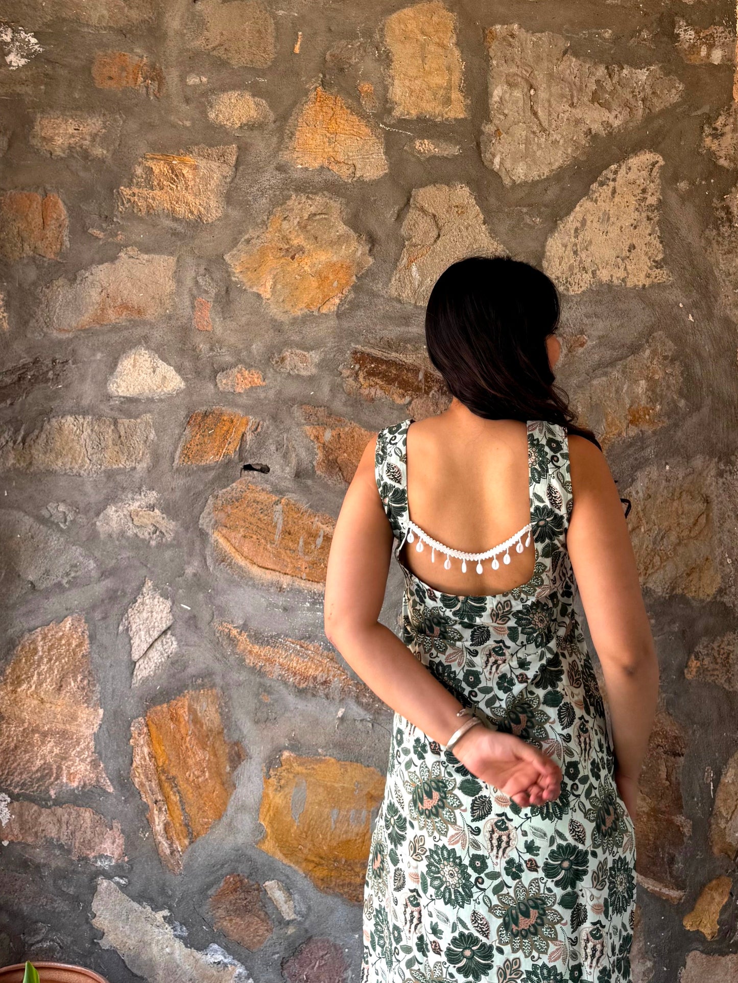 BEWAFA DEEP BACK GREEN KURTI