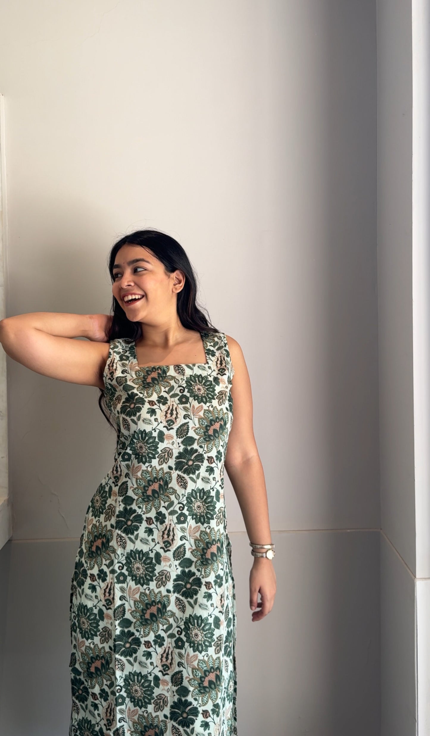 BEWAFA DEEP BACK GREEN KURTI
