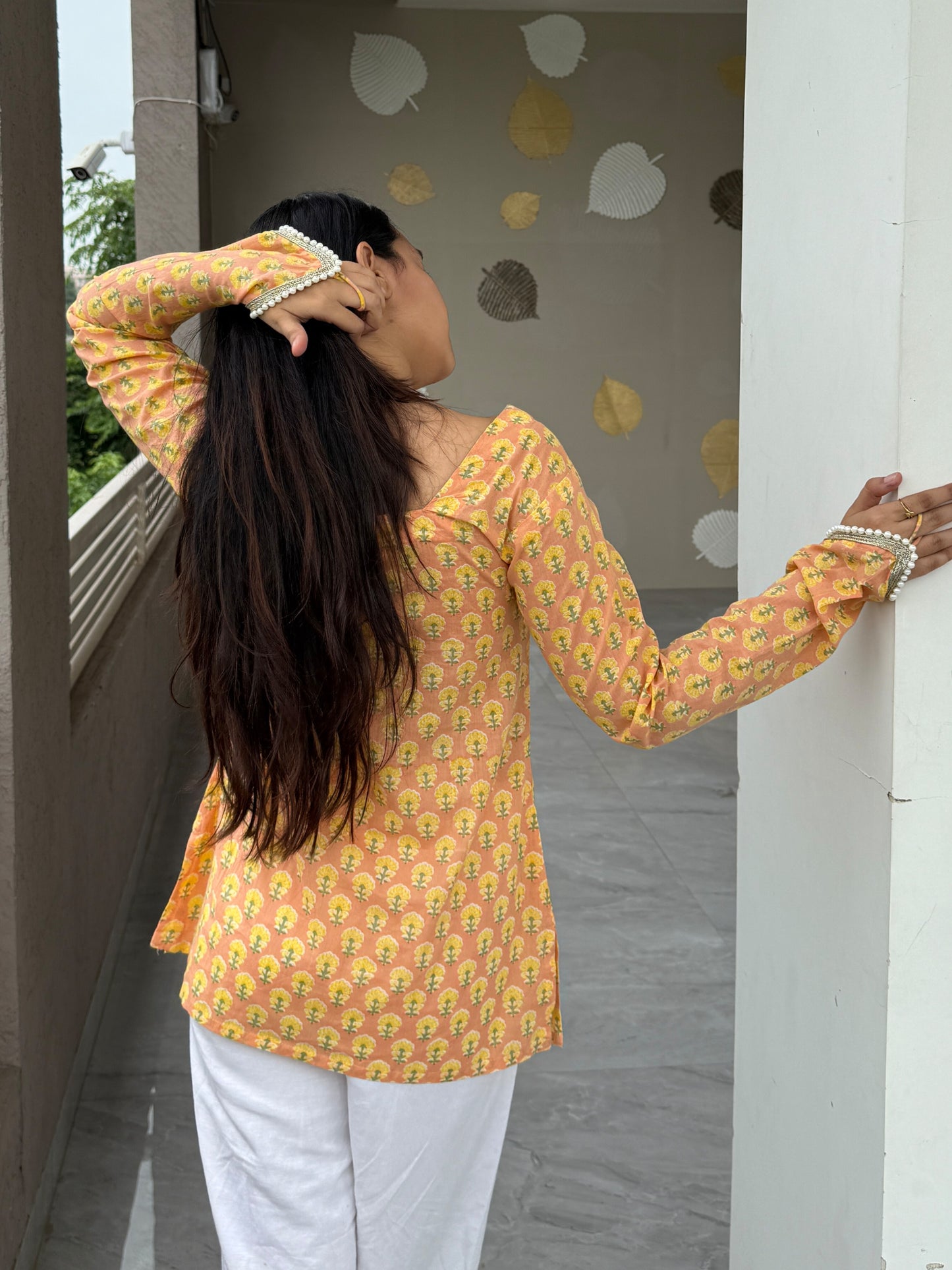 HATHPHOOL SHORT KURTI