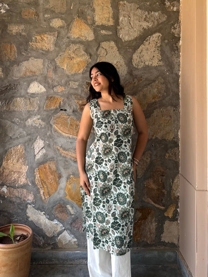 BEWAFA DEEP BACK GREEN KURTI