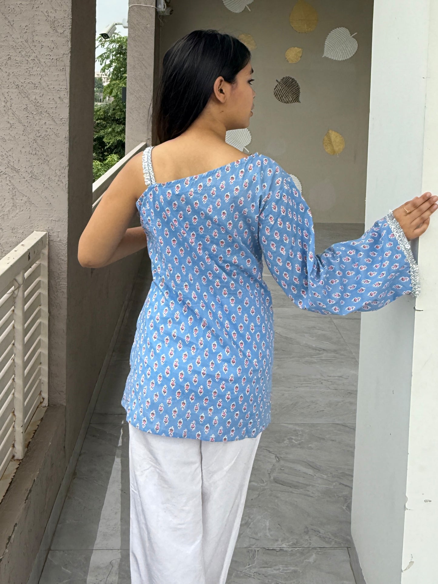 SHANAYA ONE SHOULDER KURTI