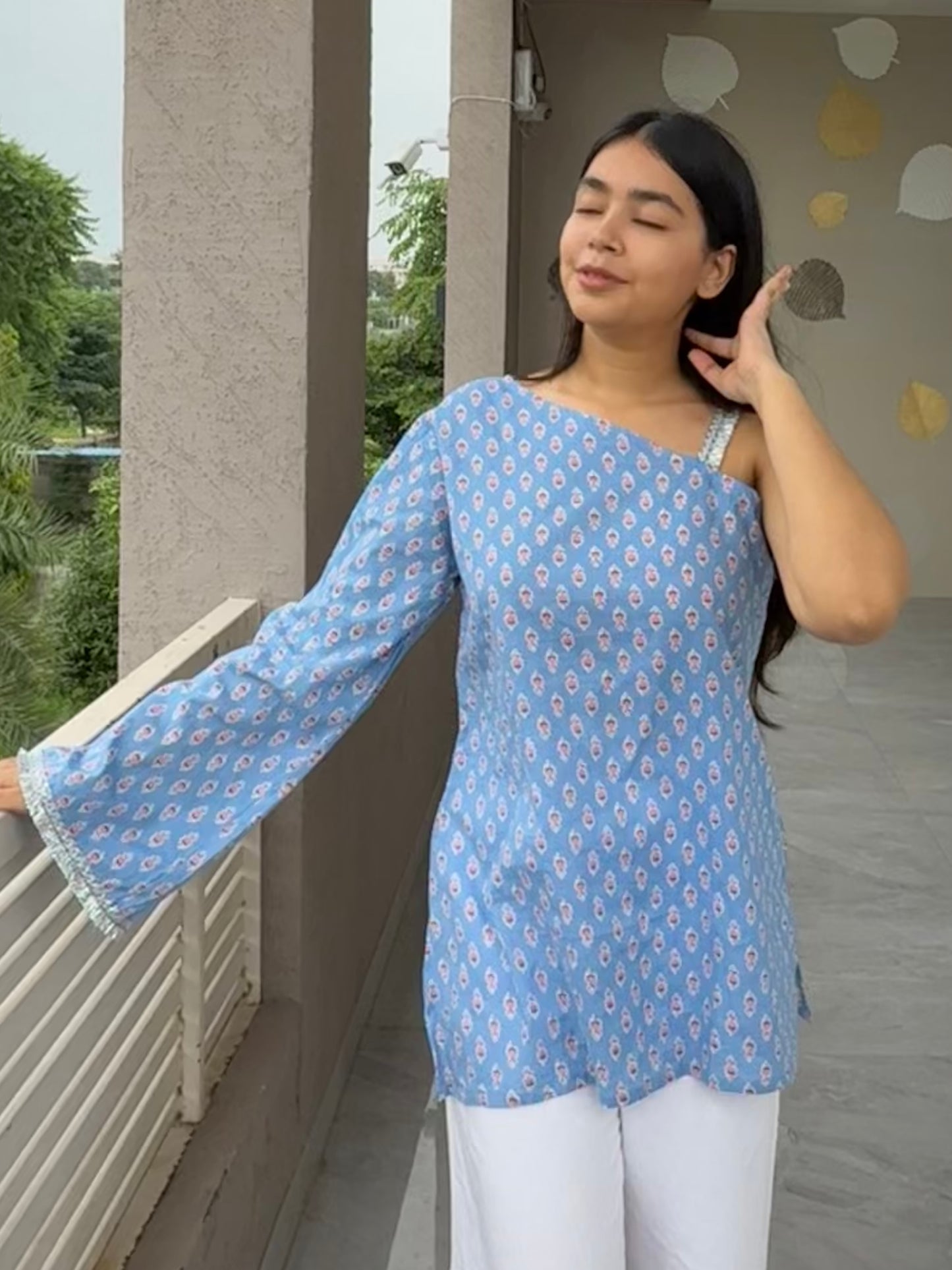 SHANAYA ONE SHOULDER KURTI